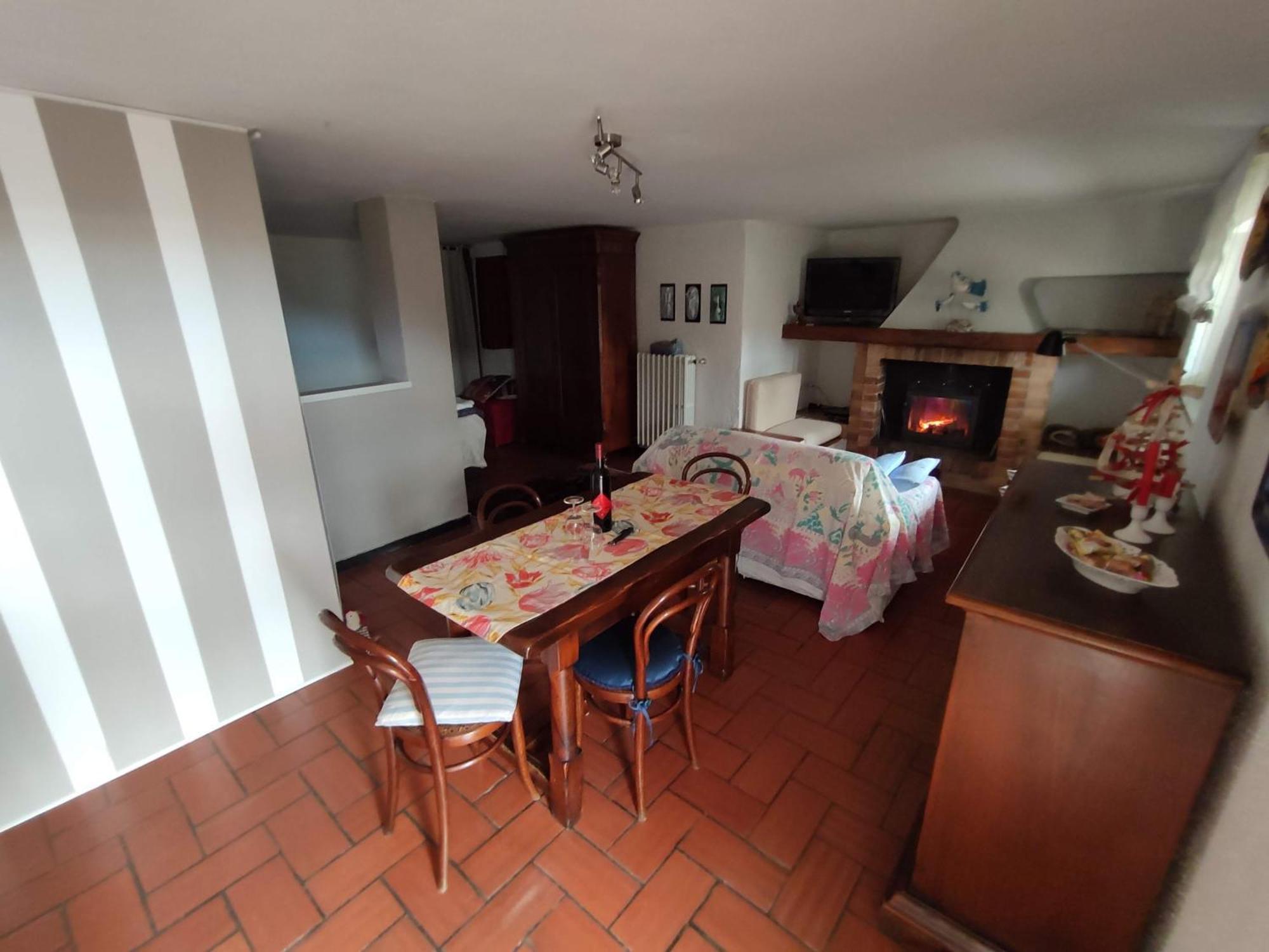 Independent Apartment With A Fabulous Patio - Casa Penny Cisano sul Neva Εξωτερικό φωτογραφία