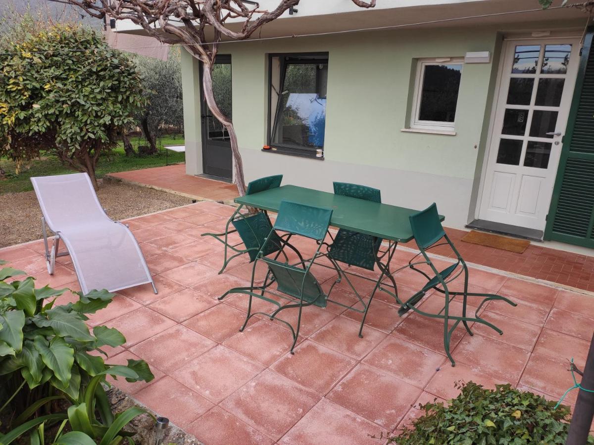 Independent Apartment With A Fabulous Patio - Casa Penny Cisano sul Neva Εξωτερικό φωτογραφία