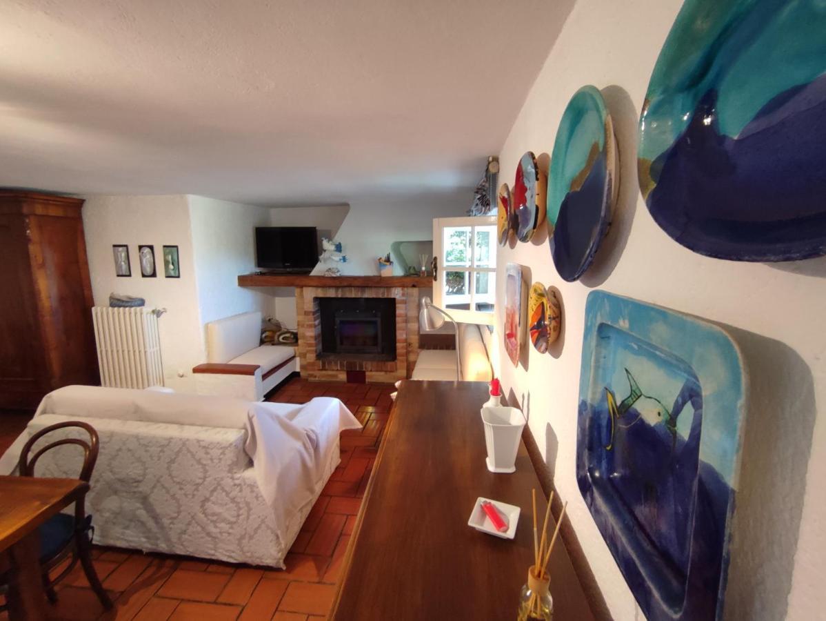 Independent Apartment With A Fabulous Patio - Casa Penny Cisano sul Neva Εξωτερικό φωτογραφία