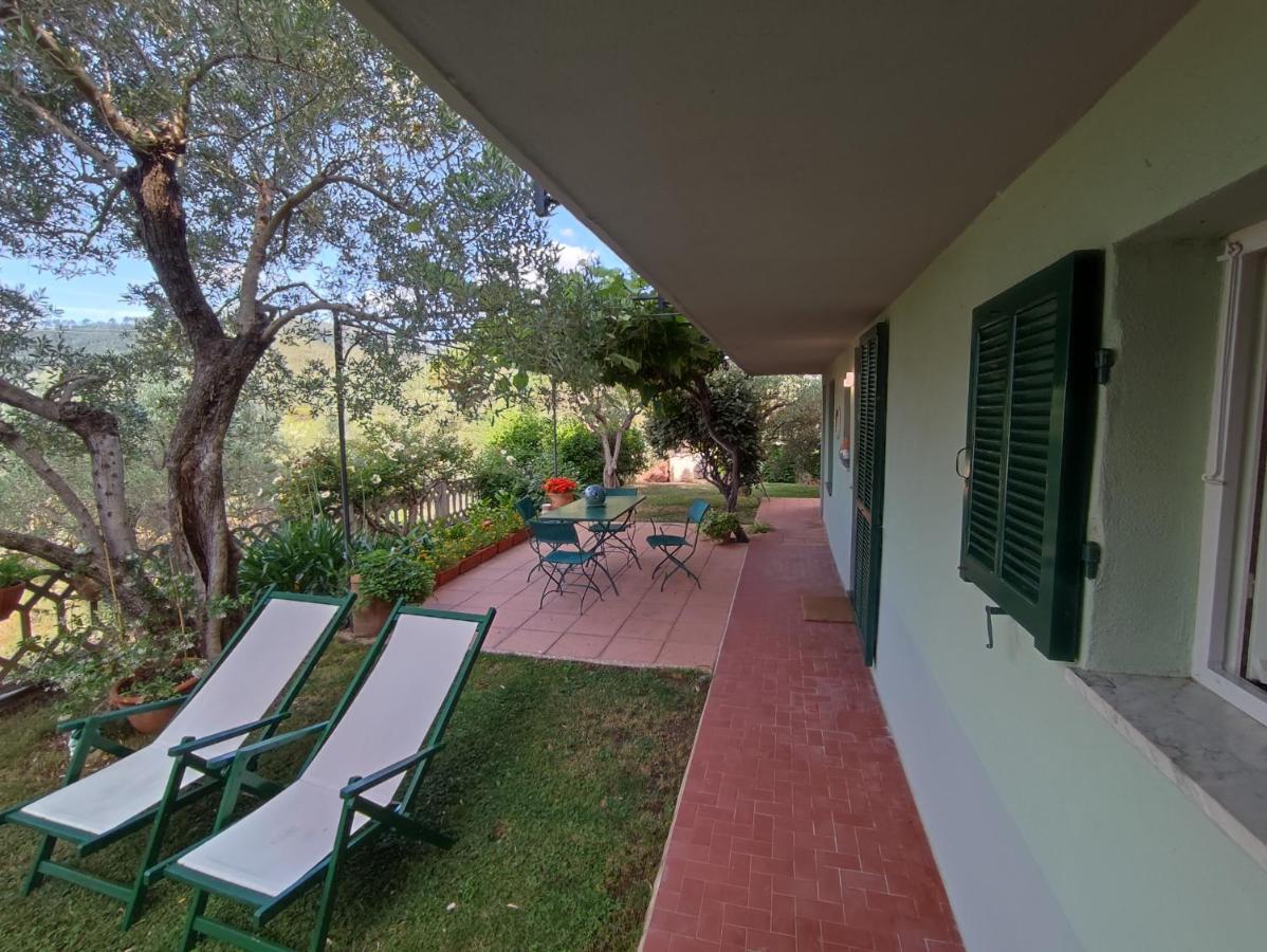 Independent Apartment With A Fabulous Patio - Casa Penny Cisano sul Neva Εξωτερικό φωτογραφία