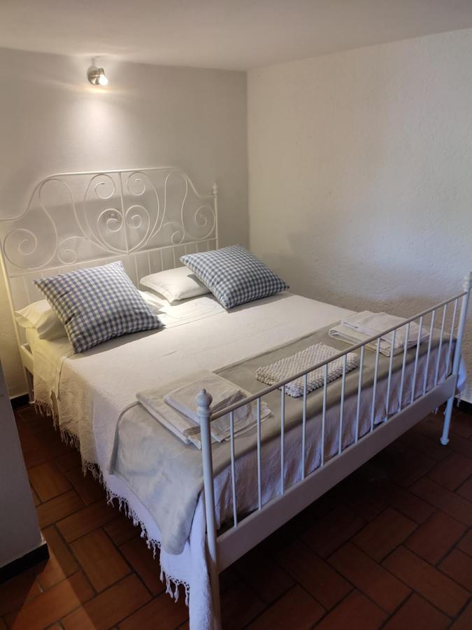 Independent Apartment With A Fabulous Patio - Casa Penny Cisano sul Neva Εξωτερικό φωτογραφία
